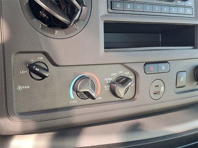 2024 Ford E-450SD 14' BOX TRUCK DRW
