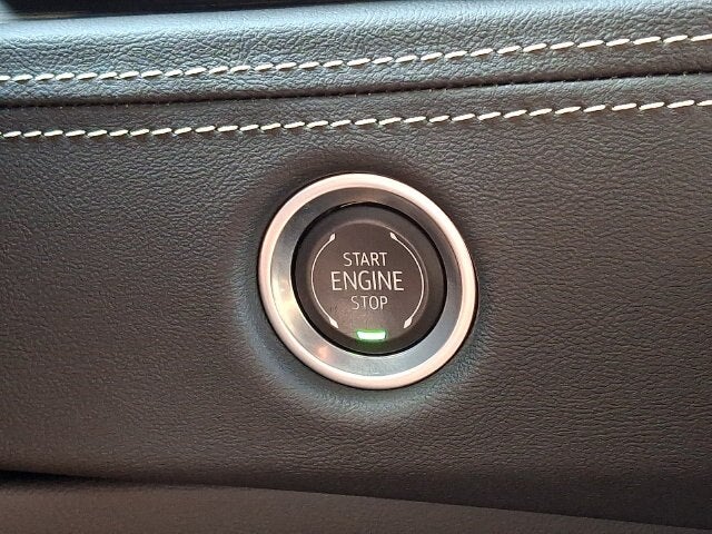 2025 Cadillac Escalade ESV Premium