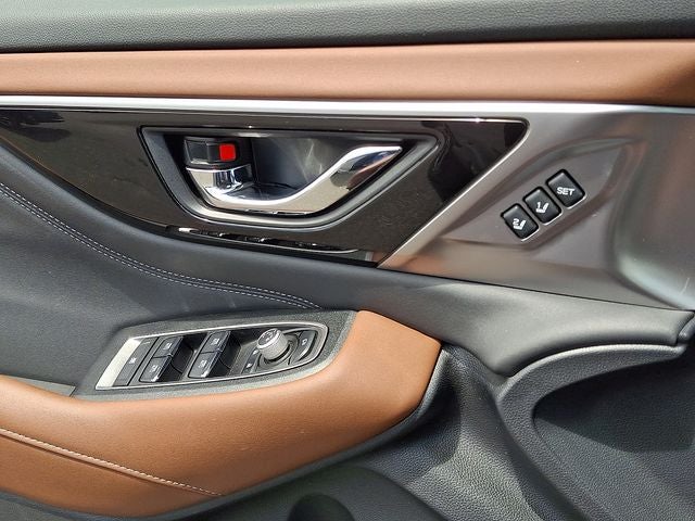 2022 Subaru Outback Touring XT