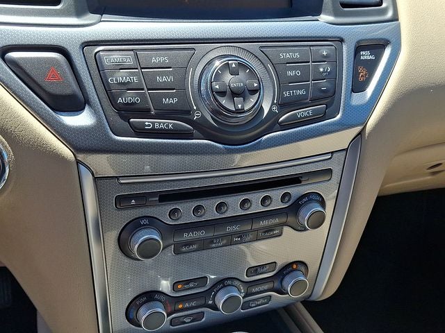 2017 Nissan Pathfinder SL