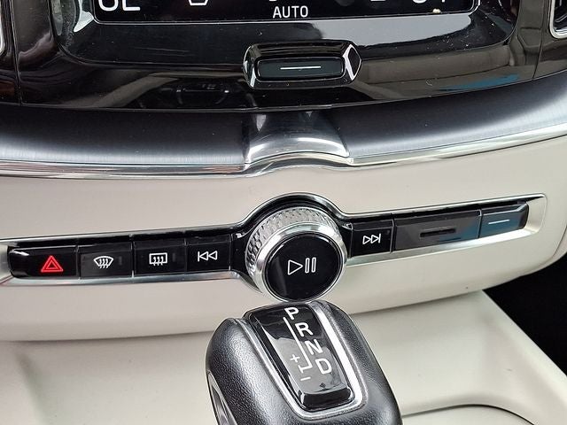 2018 Volvo XC60 T6 Momentum