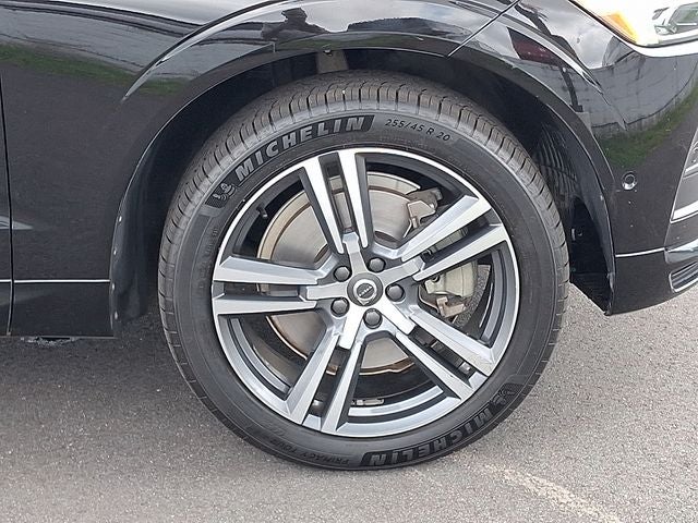 2018 Volvo XC60 T6 Momentum