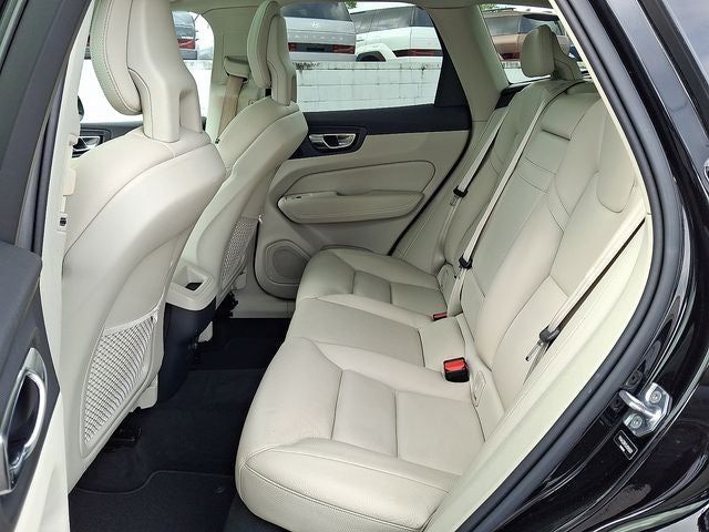 2018 Volvo XC60 T6 Momentum