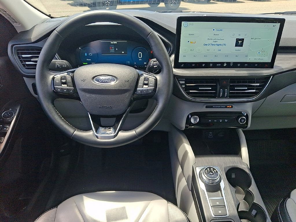 2025 Ford Escape Hybrid Platinum