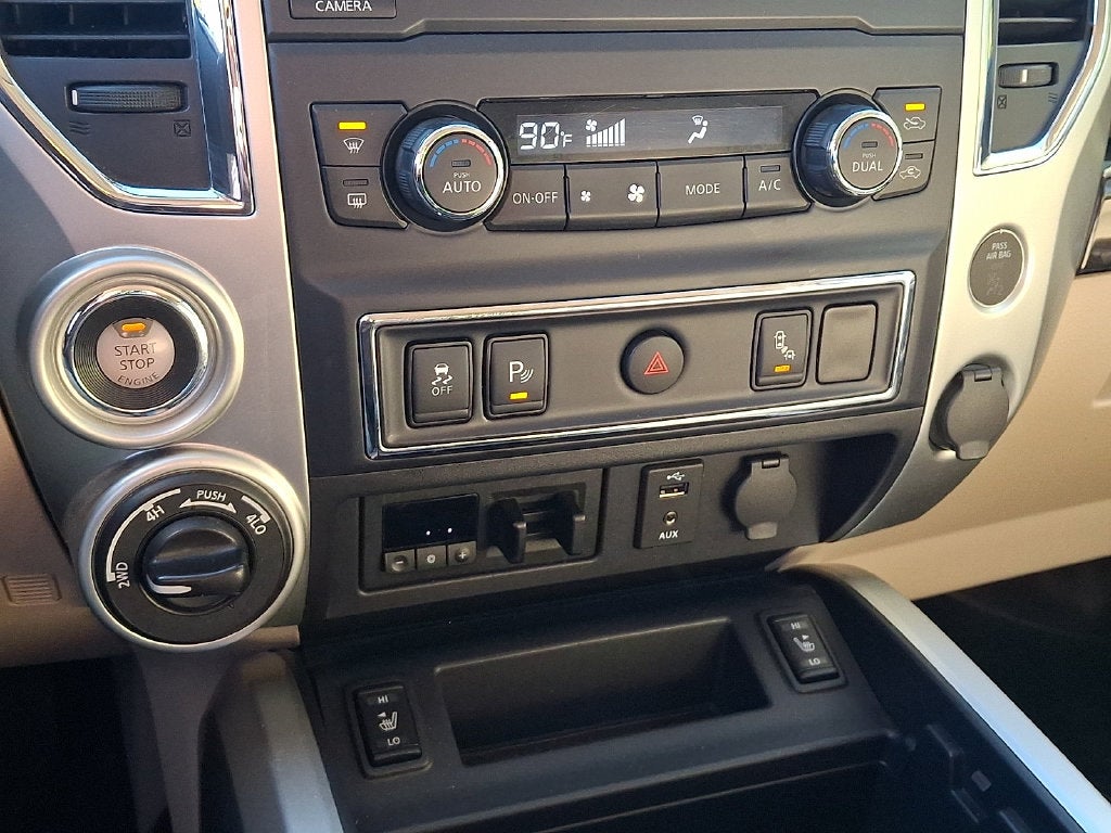 2017 Nissan Titan SV