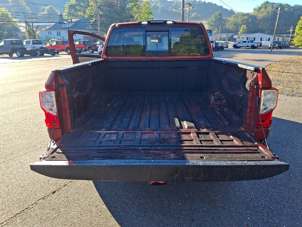 2017 Nissan Titan SV