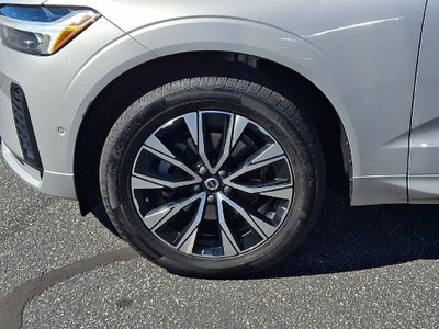 2023 Volvo XC60 B5 Plus Dark Theme