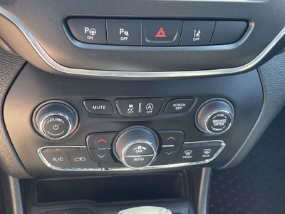 2023 Jeep Cherokee Trailhawk 4x4