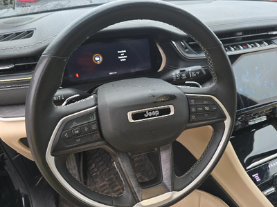 2023 Jeep Grand Cherokee L Limited 4x4