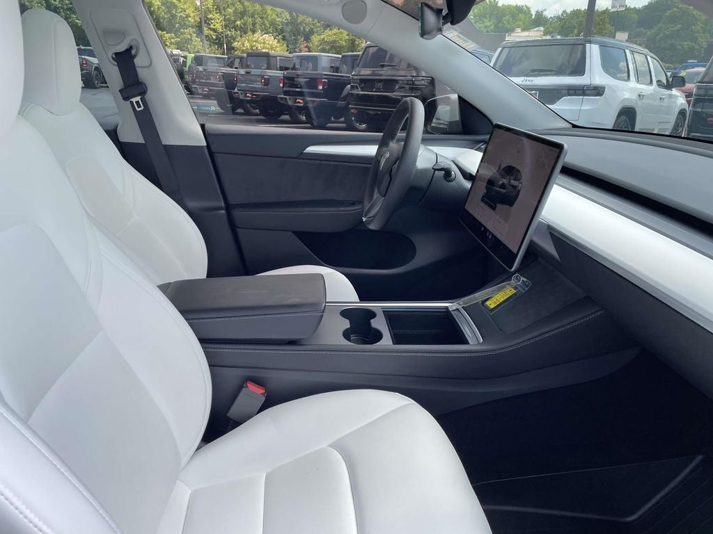 2024 Tesla Model Y Long Range Single Motor Rear-Wheel Drive