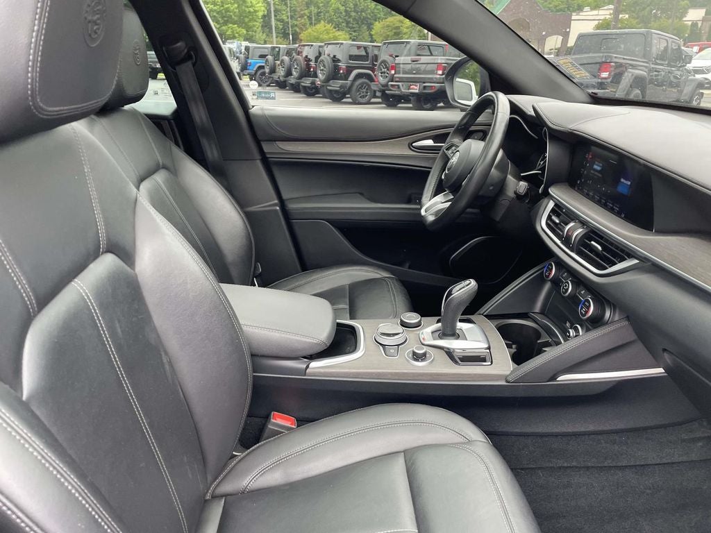 2022 Alfa Romeo Stelvio Ti AWD