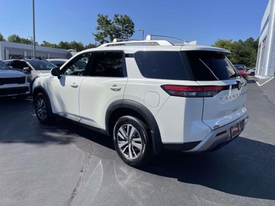 2023 Nissan Pathfinder SL