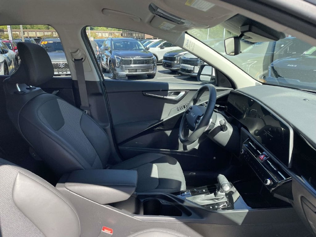 2023 Kia Niro EX