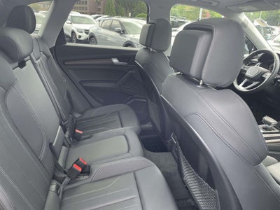 2024 Audi Q5 45 S line Premium quattro