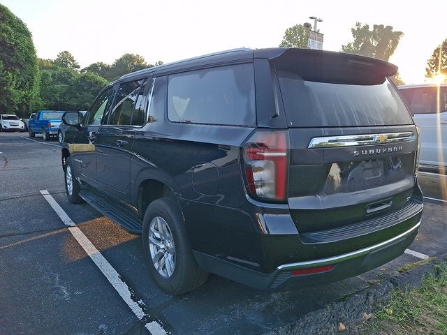 2024 Chevrolet Suburban LT