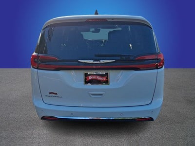 2023 Chrysler Pacifica Hybrid Touring L