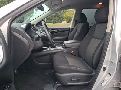 2018 Nissan Pathfinder SV