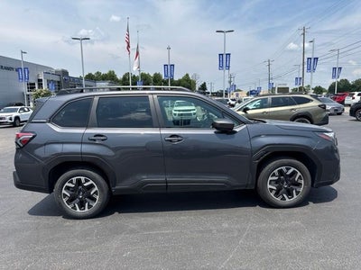 2025 Subaru Forester Premium
