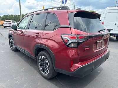 2025 Subaru Forester Premium
