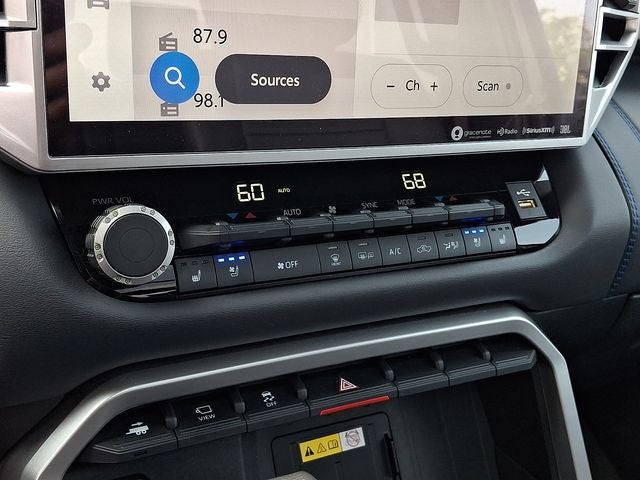2023 Toyota Tundra Hybrid Platinum