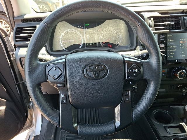 2024 Toyota 4Runner TRD Off-Road