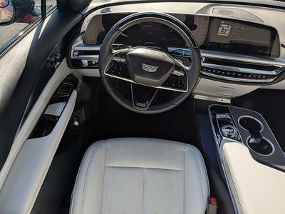 2024 Cadillac LYRIQ Luxury 2