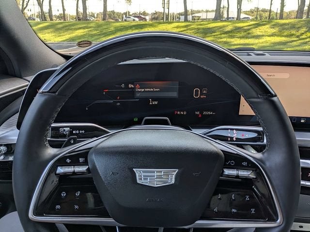 2024 Cadillac LYRIQ Luxury 2