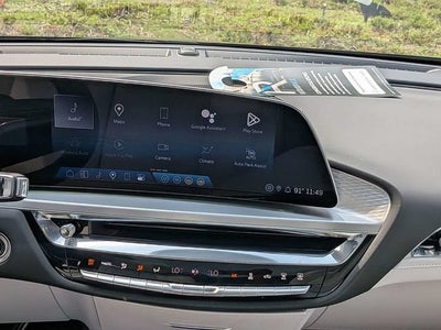 2024 Cadillac LYRIQ Sport 3