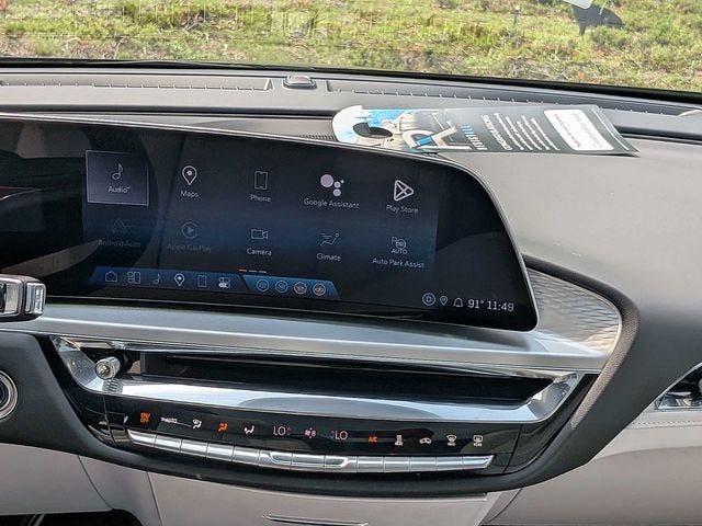 2024 Cadillac LYRIQ Sport 3