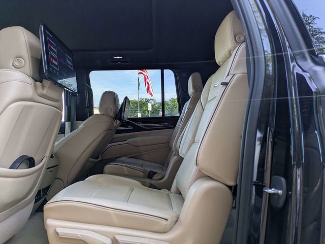 2023 Cadillac Escalade ESV Premium Luxury