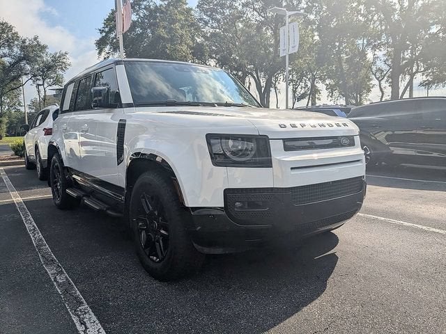 2025 Land Rover Defender X-Dynamic SE