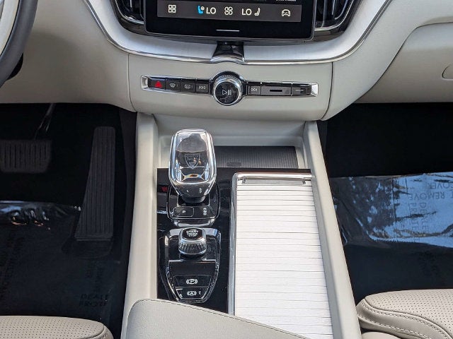 2026 Volvo XC60 Plug-In Hybrid Ultra