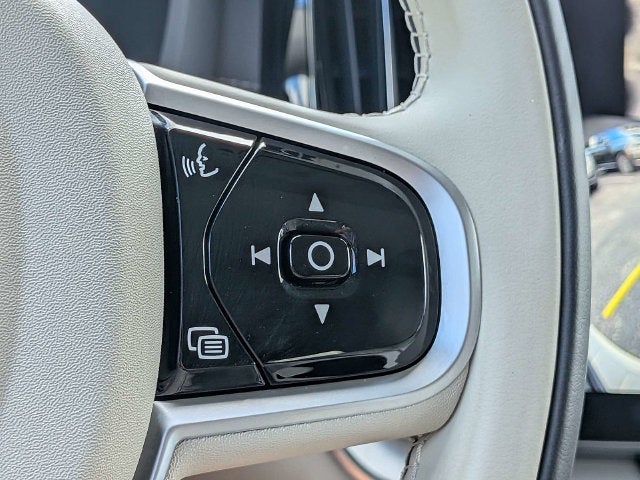 2026 Volvo XC60 Plug-In Hybrid Ultra