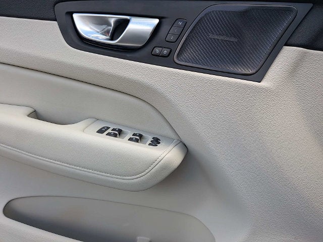 2026 Volvo XC60 Plug-In Hybrid Ultra