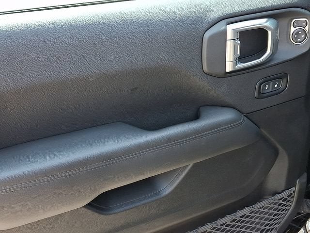 2023 Jeep Wrangler Sahara Altitude