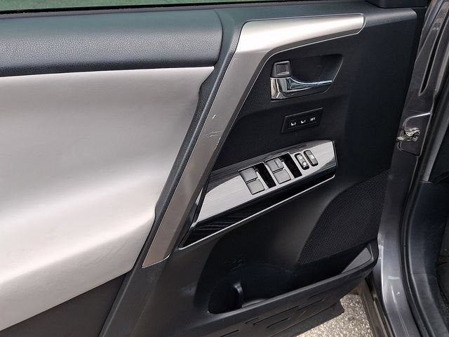 2017 Toyota RAV4 Hybrid Limited
