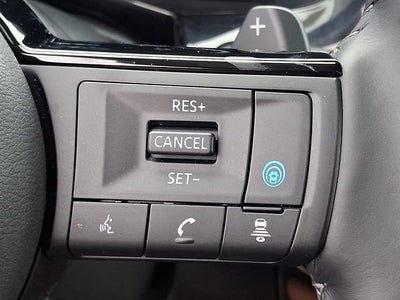 2025 Nissan Pathfinder Platinum FWD