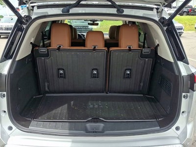 2025 Nissan Pathfinder Platinum FWD