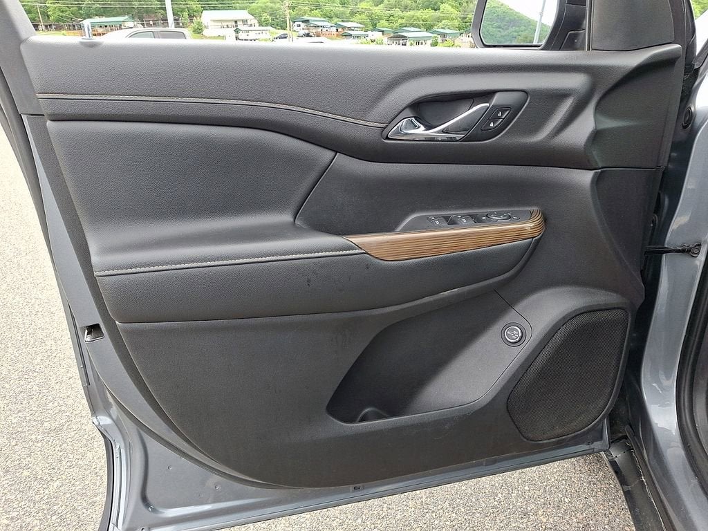 2021 GMC Acadia SLE