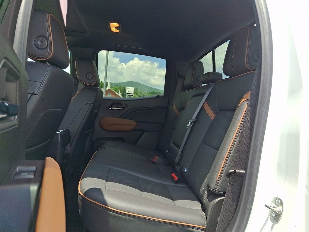 2024 GMC Canyon AT4