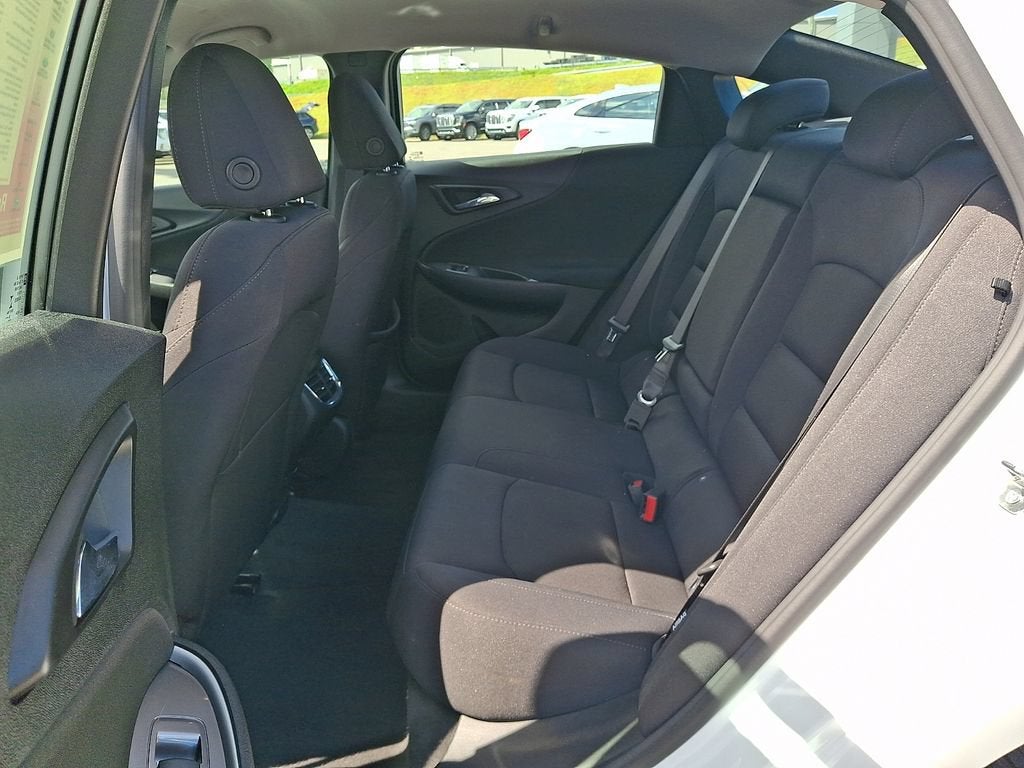 2024 Chevrolet Malibu 1LT - Photo 10