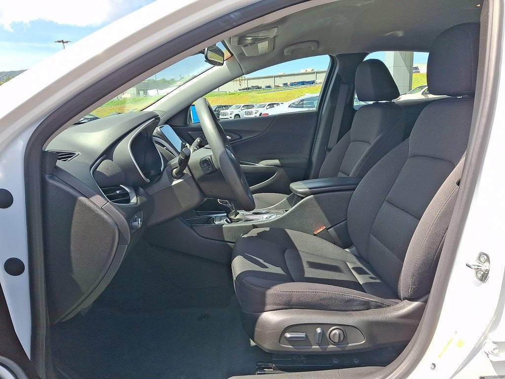 2024 Chevrolet Malibu 1LT - Photo 13