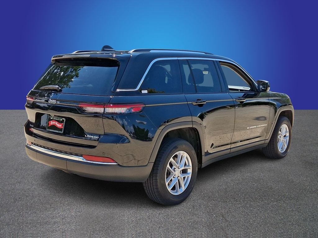 2023 Jeep Grand Cherokee Laredo