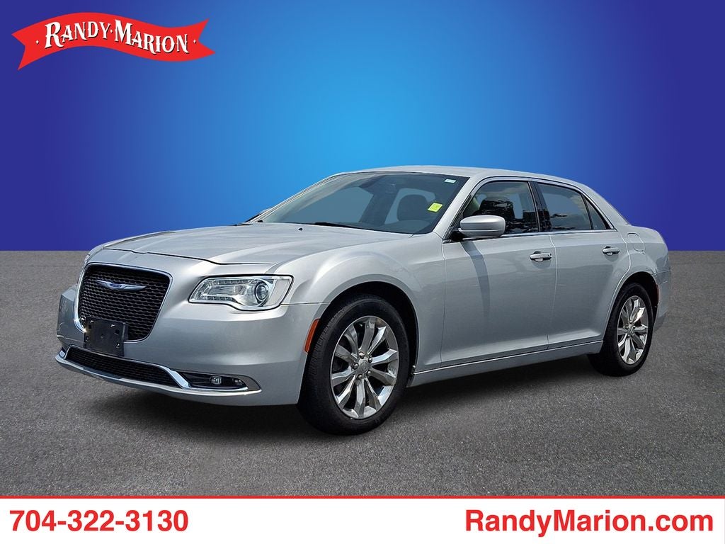 2019 Chrysler 300 Touring