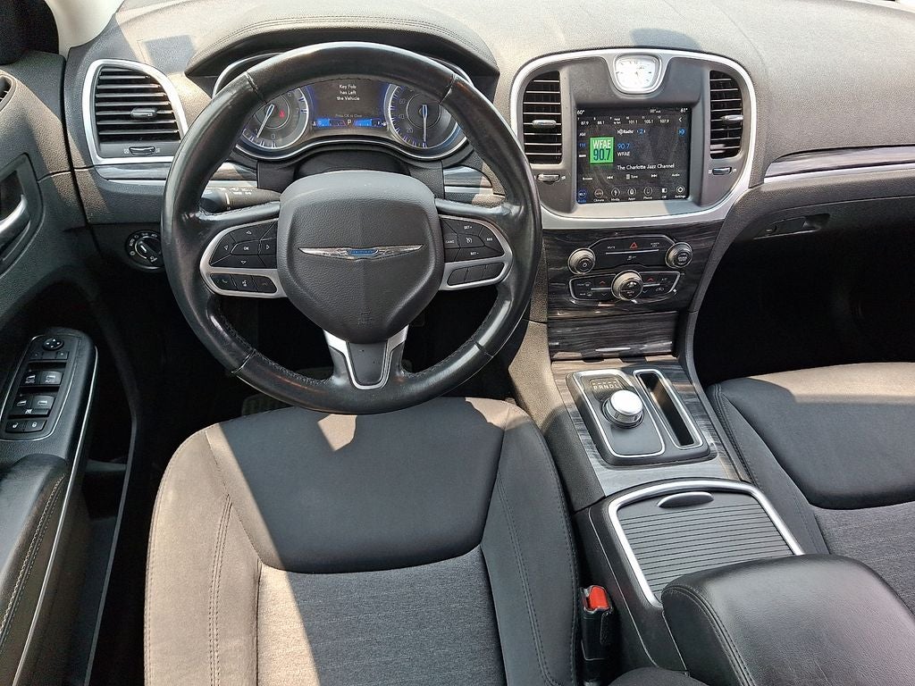 2019 Chrysler 300 Touring