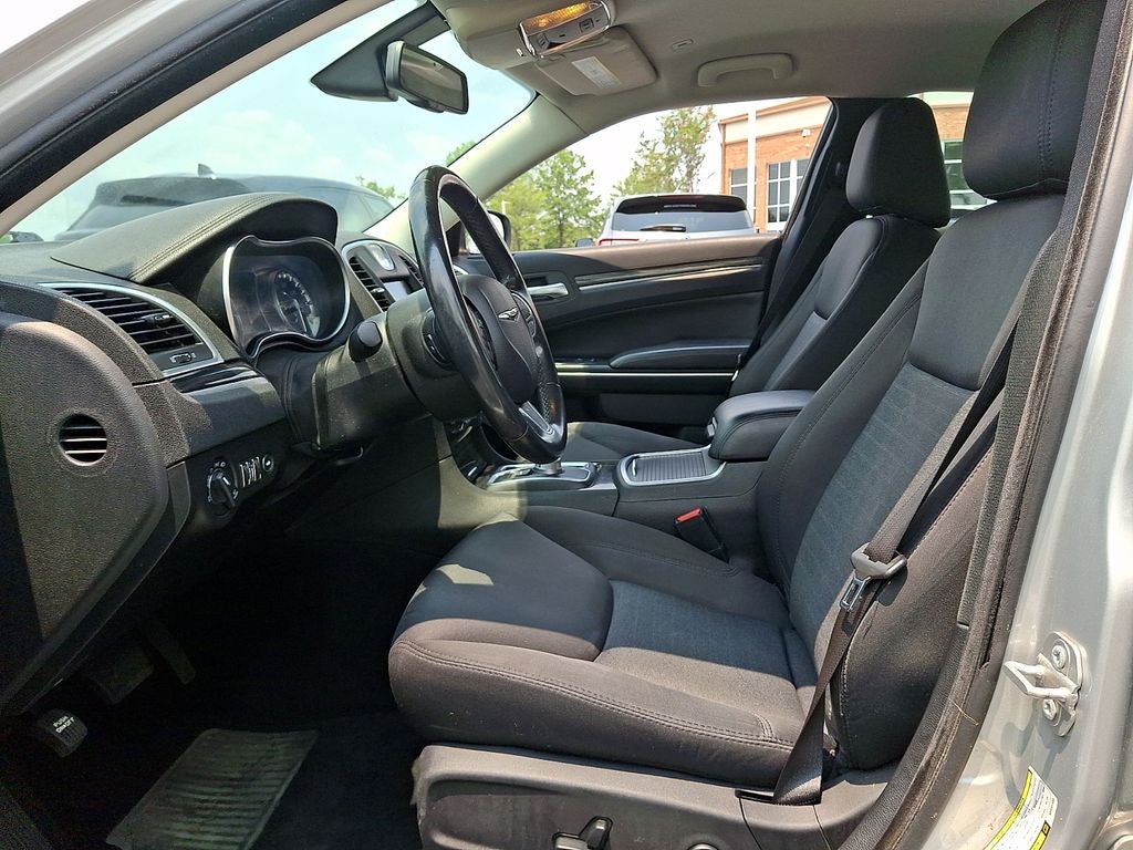 2019 Chrysler 300 Touring