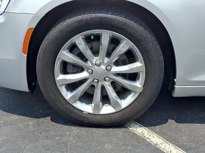 2019 Chrysler 300 Touring