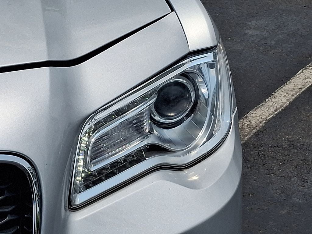 2019 Chrysler 300 Touring