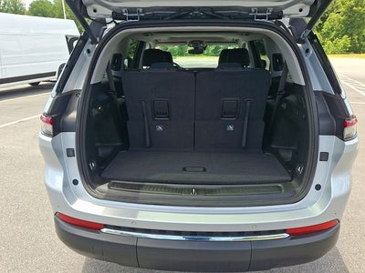 2023 Jeep Grand Cherokee L Laredo 4x4