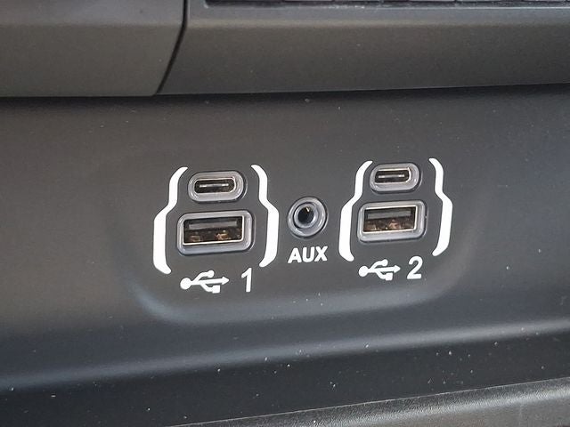2021 RAM 2500 Big Horn Crew Cab 4x4 8' Box